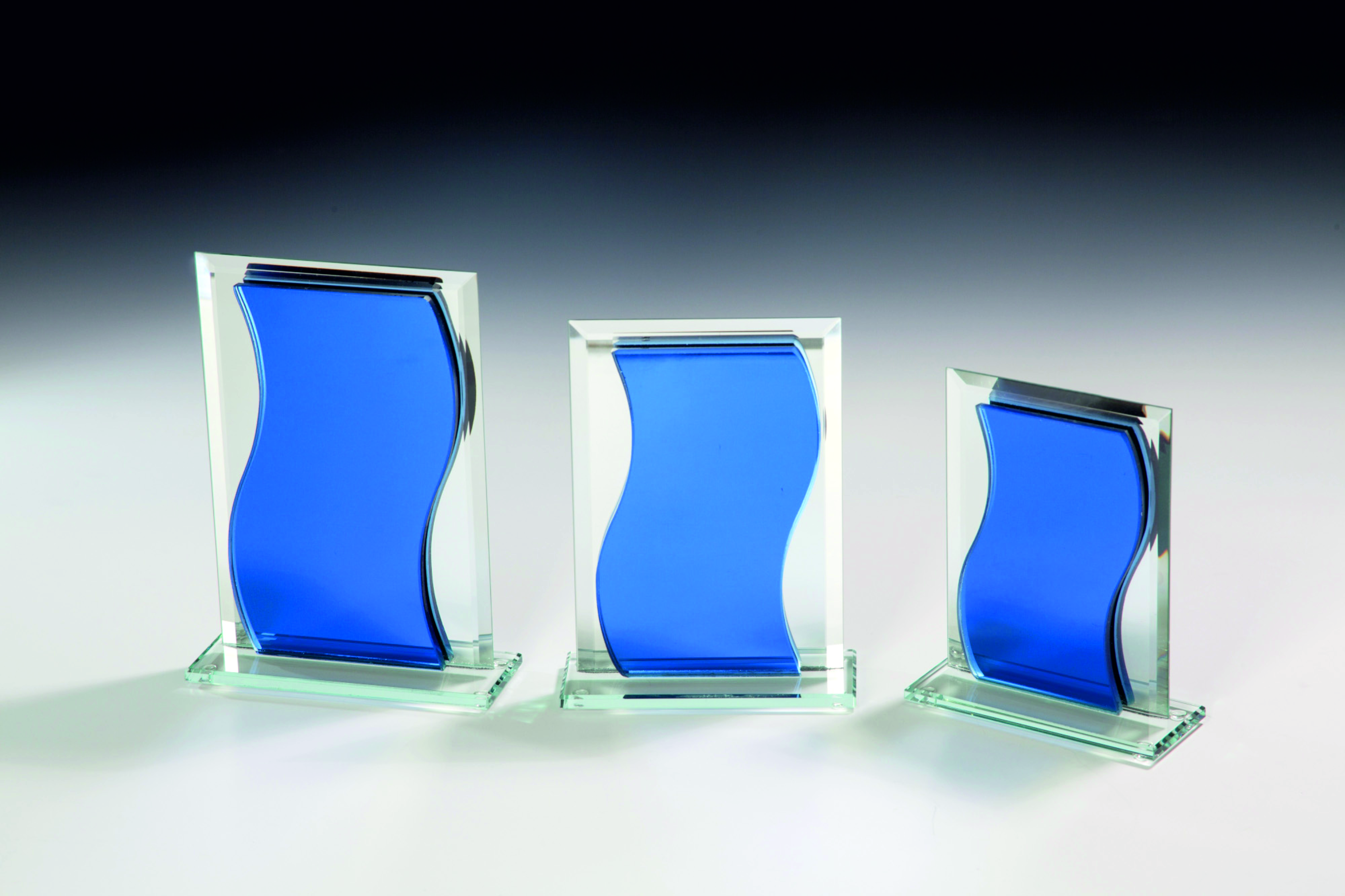 Farbige Glastrophäe Blauglas & Spiegelglas in 3 Größen Lieferbar