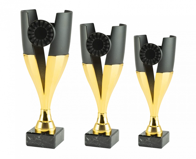 Kunststoff Pokal ET465 Schwarz/Gold Lieferbar in 3 Größen